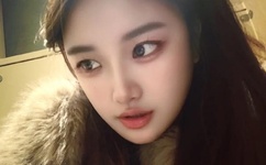 爸爸缓慢而有力的撞着